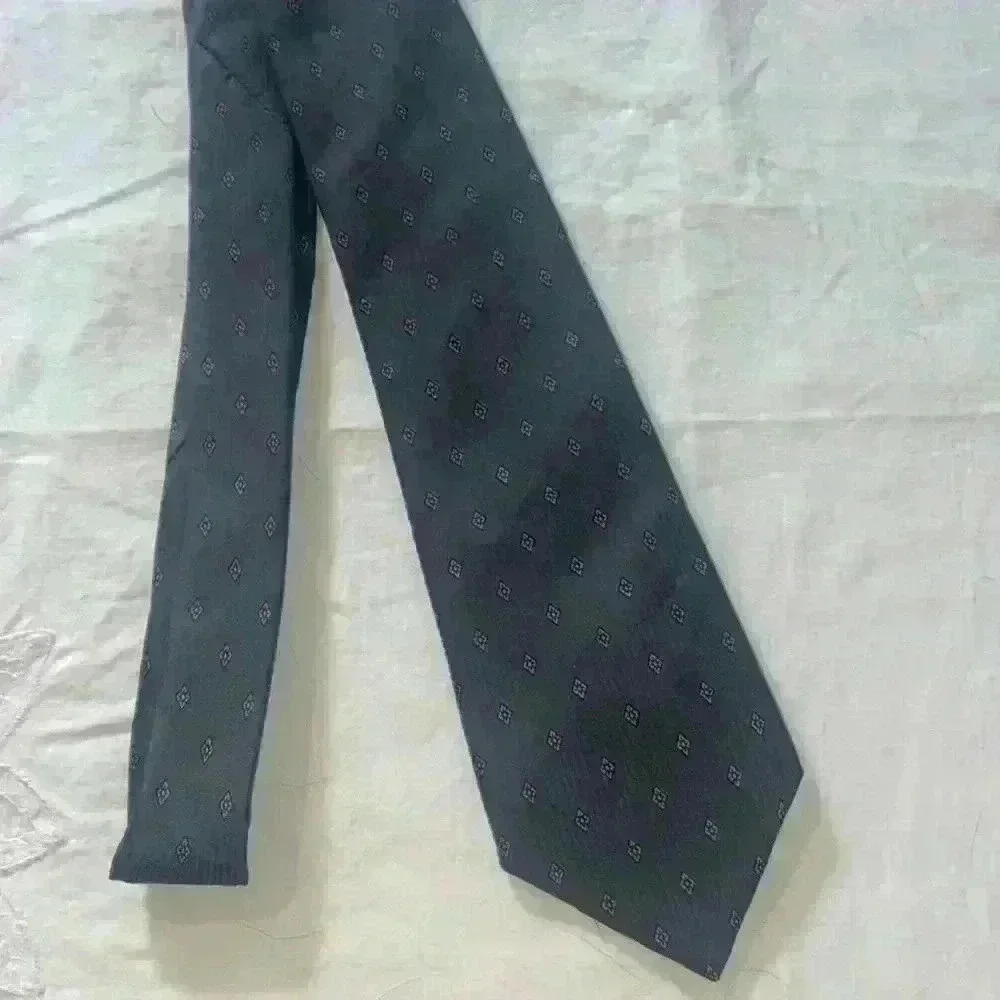 Vintage Paco Rabanne 100% silk tie
